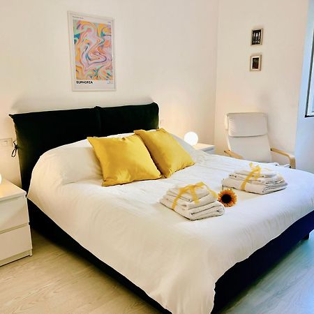 Modern Apartment In Monteverde Рим Екстер'єр фото