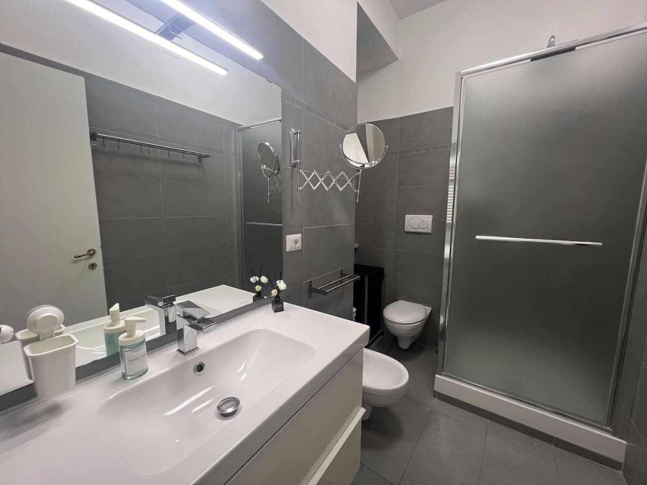Modern Apartment In Monteverde Рим Екстер'єр фото